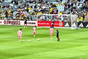 看了德保罗的射门训练，梅西：我给你演示一遍什么叫射门