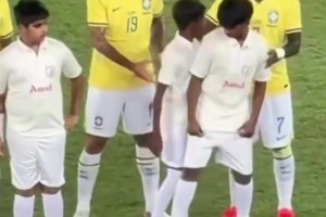 尴尬了